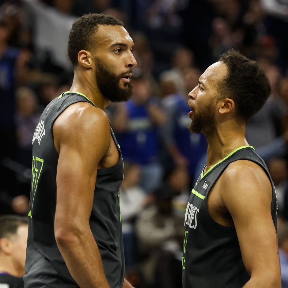 转折点比利亚雷亚尔战术微调C罗与30激战法国队分钟，这操作让人直呼：明尼苏达森林狼完成体检备战CBA季后赛的简单介绍