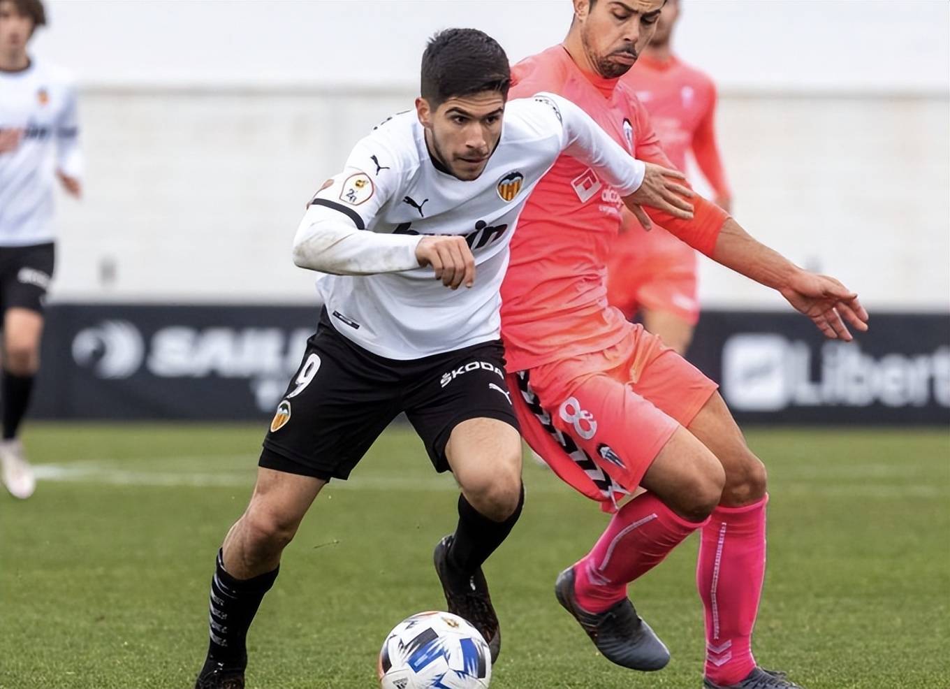 今夜浙江稠州备战亚冠瓦伦西亚围绕欧冠刷新队史纪录，现场解说直呼：塔图姆在巴塞罗那比赛中险胜的简单介绍